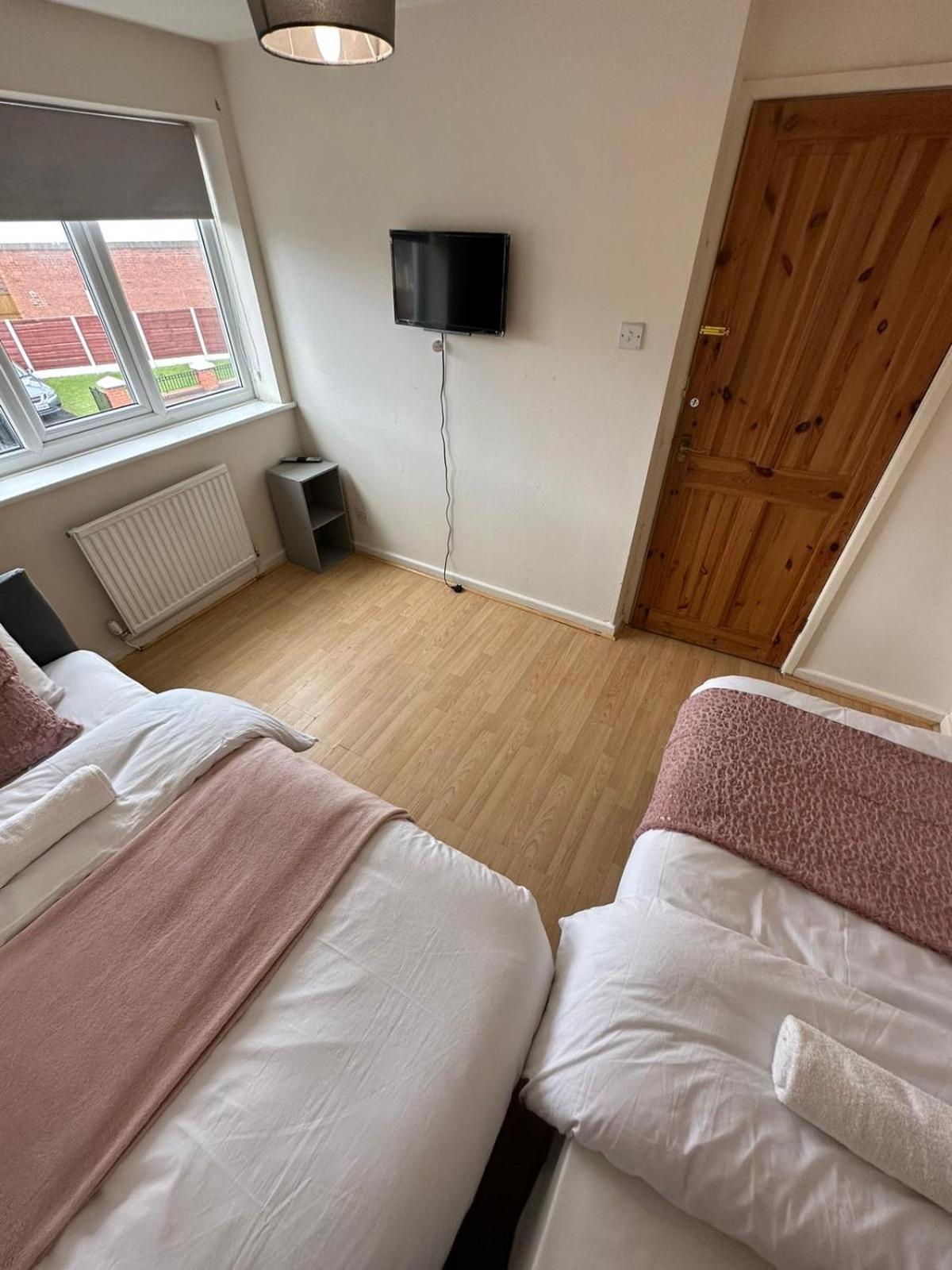 3 Bedroom Apartment Close To Manchester City Stadium And Coop Live Kültér fotó